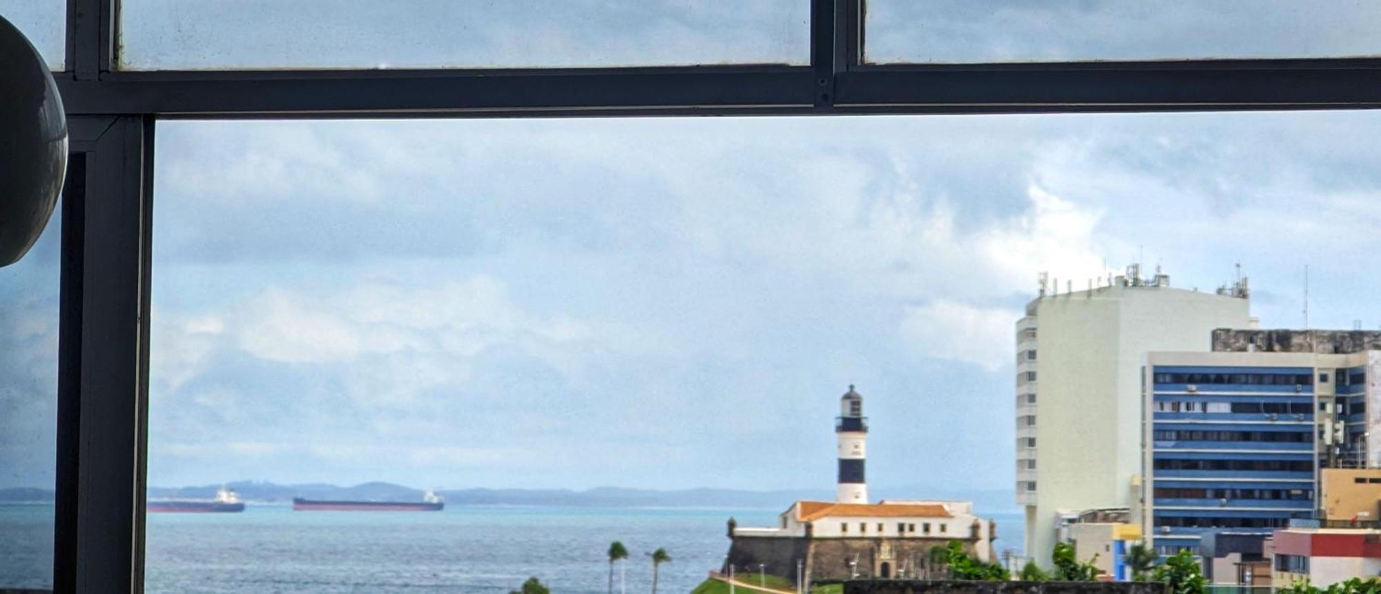 Na Barra Com Vista Mar, A 1 Minuto Da E Do Circuito Do Carnaval - Seaview Private Apartment